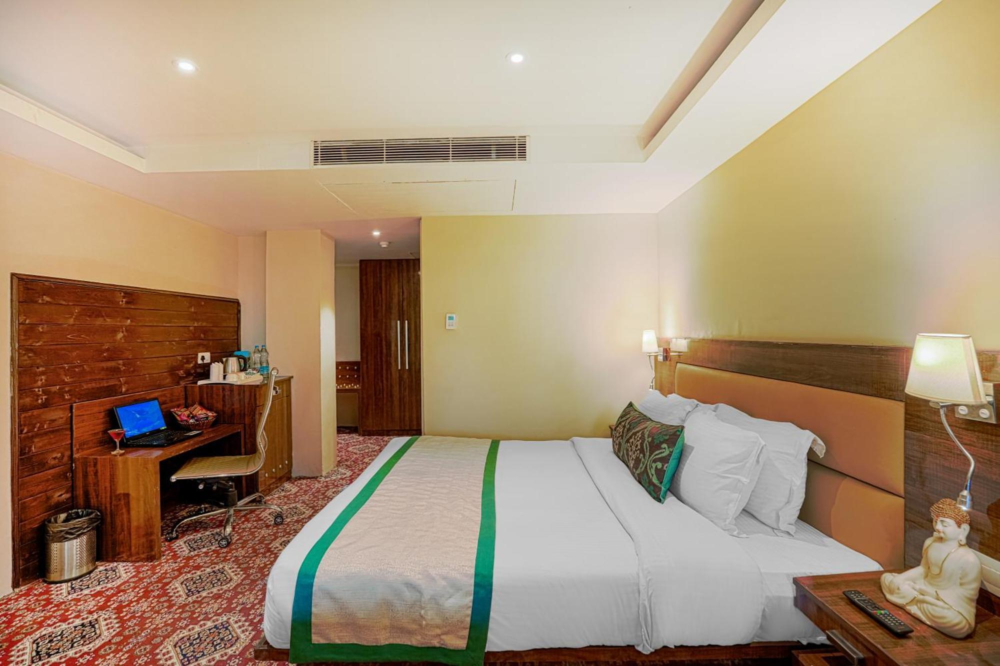 Hotel Himalayan Monal By Blueko Hotels Manāli Exterior foto